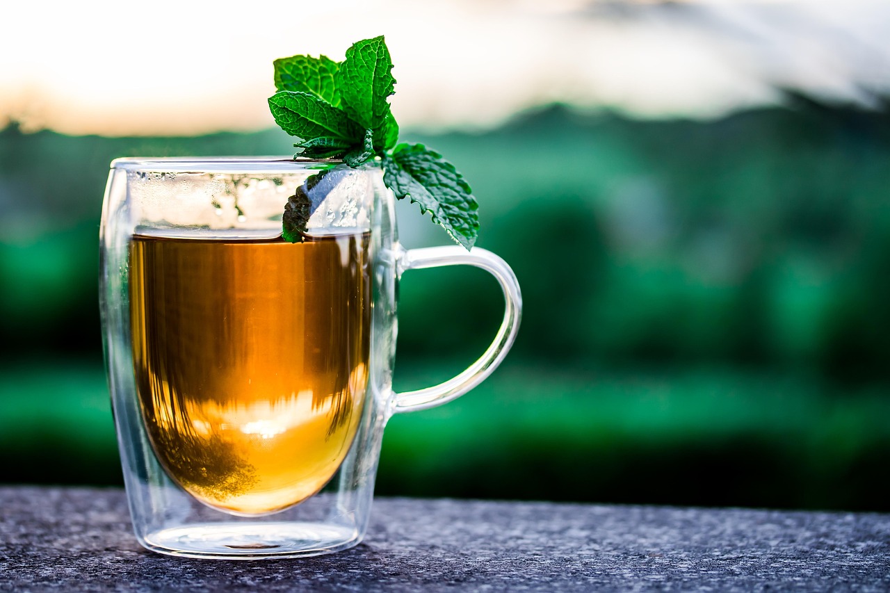 Drink: Chá gelado de pêssego com hortelã