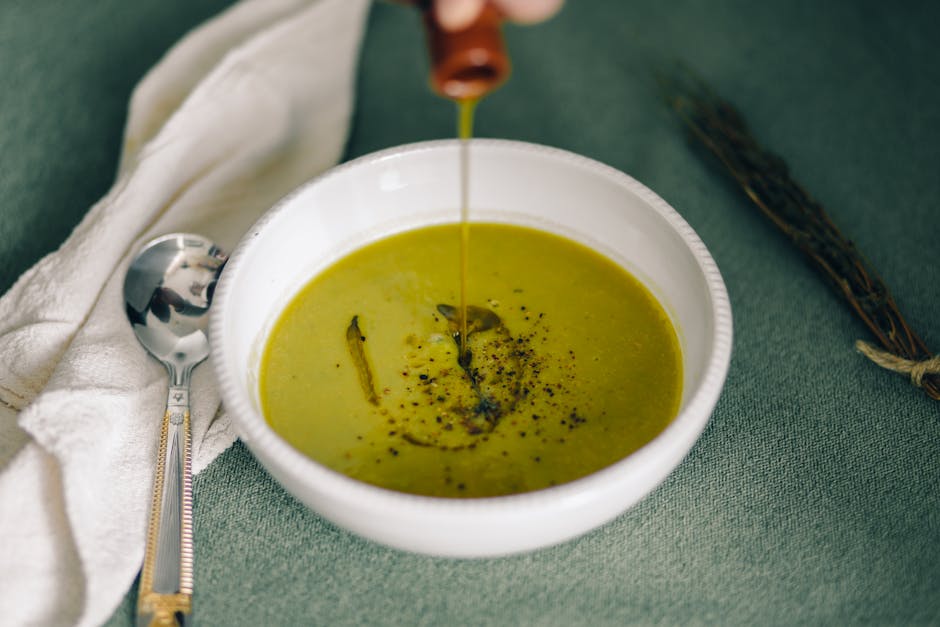 Receita: Sopa de abobrinha com hortelã